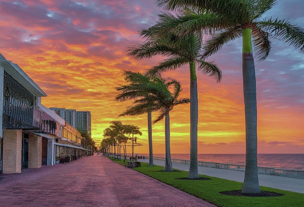 A sunset view of Las Olas Boulevard
