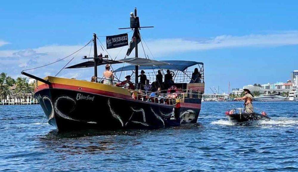 Bluefoot pirate boat tour in fort lauderdale